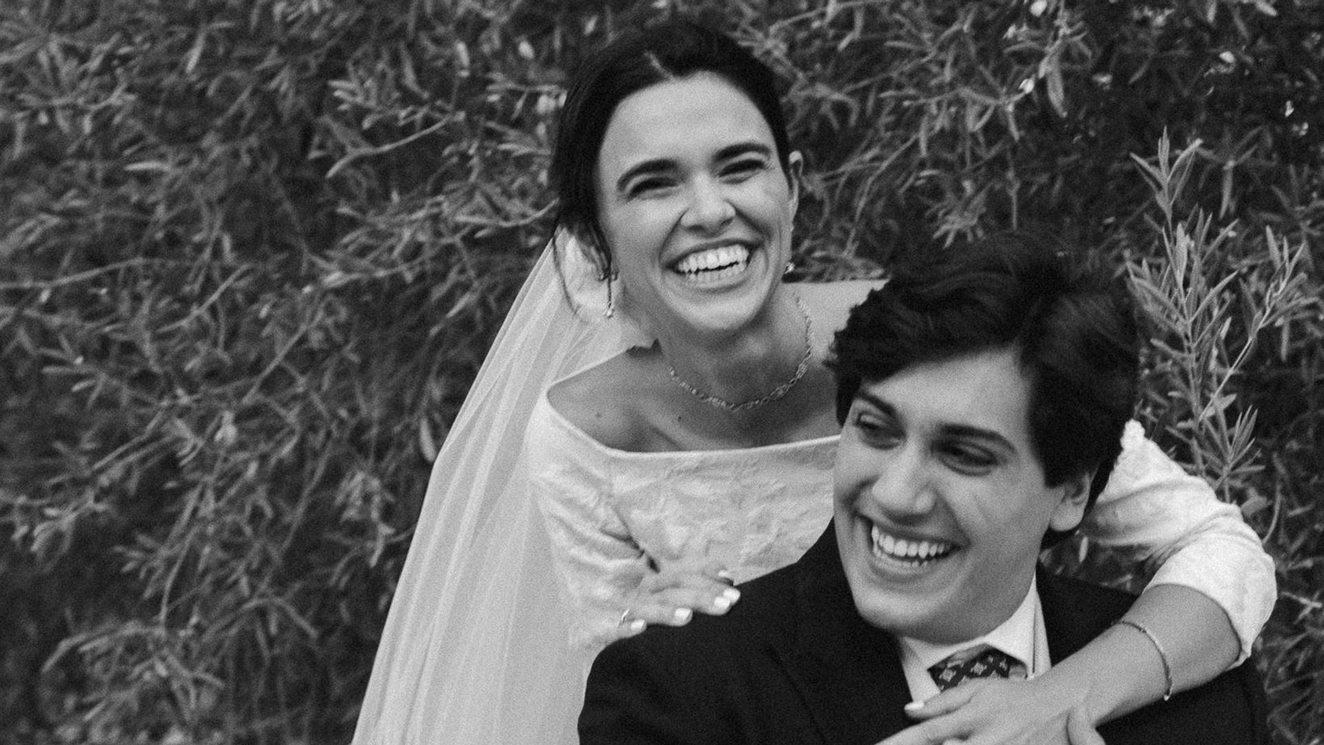 Celia, la diseñadora que creó su propio vestido de novia: "Más de 20 invitadas iban también vestidas de mi marca"