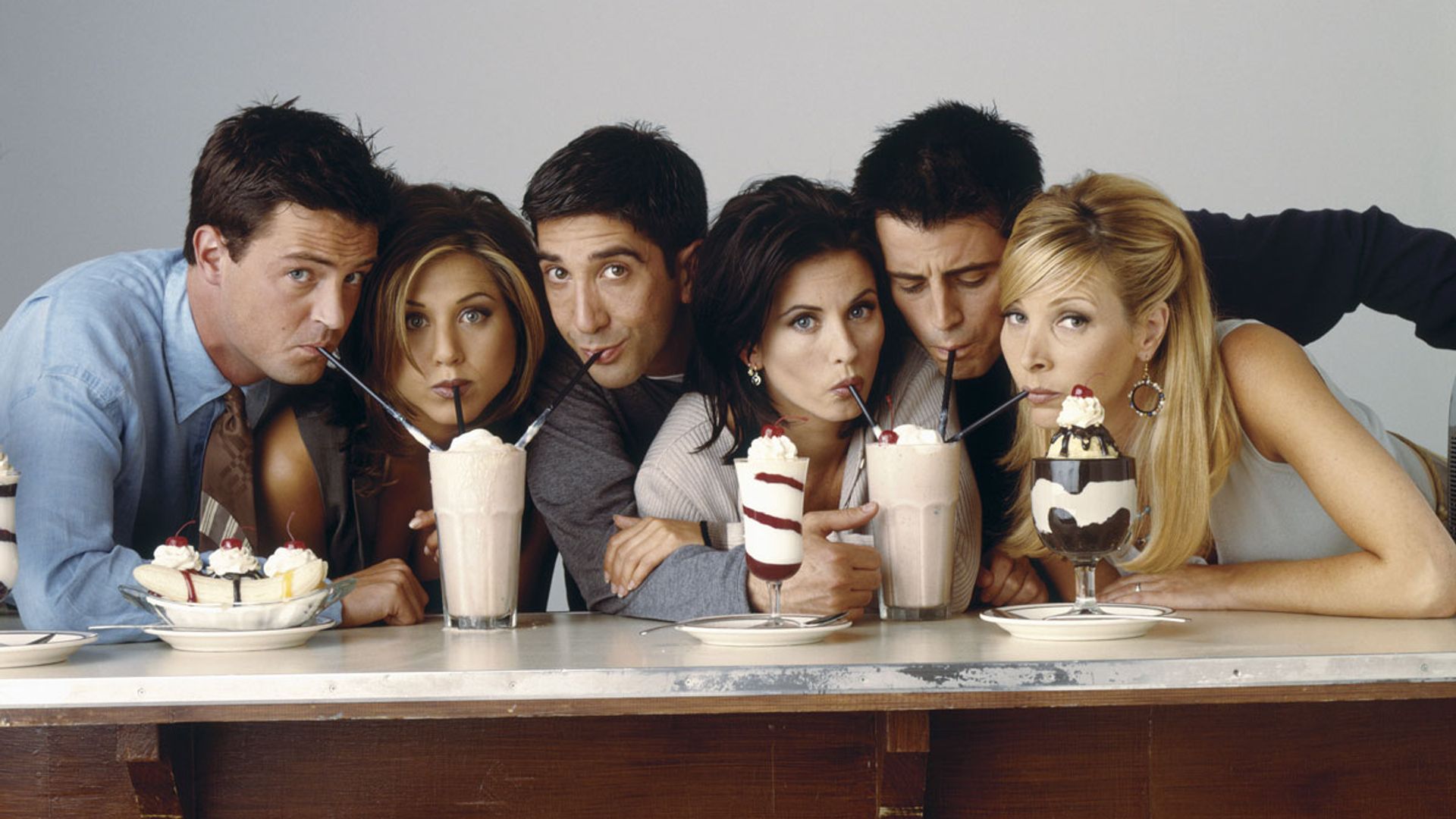 De la mirilla de Mónica a la taza de Central Perk: encuentra aquí los mejores regalos para un fan de 'Friends'