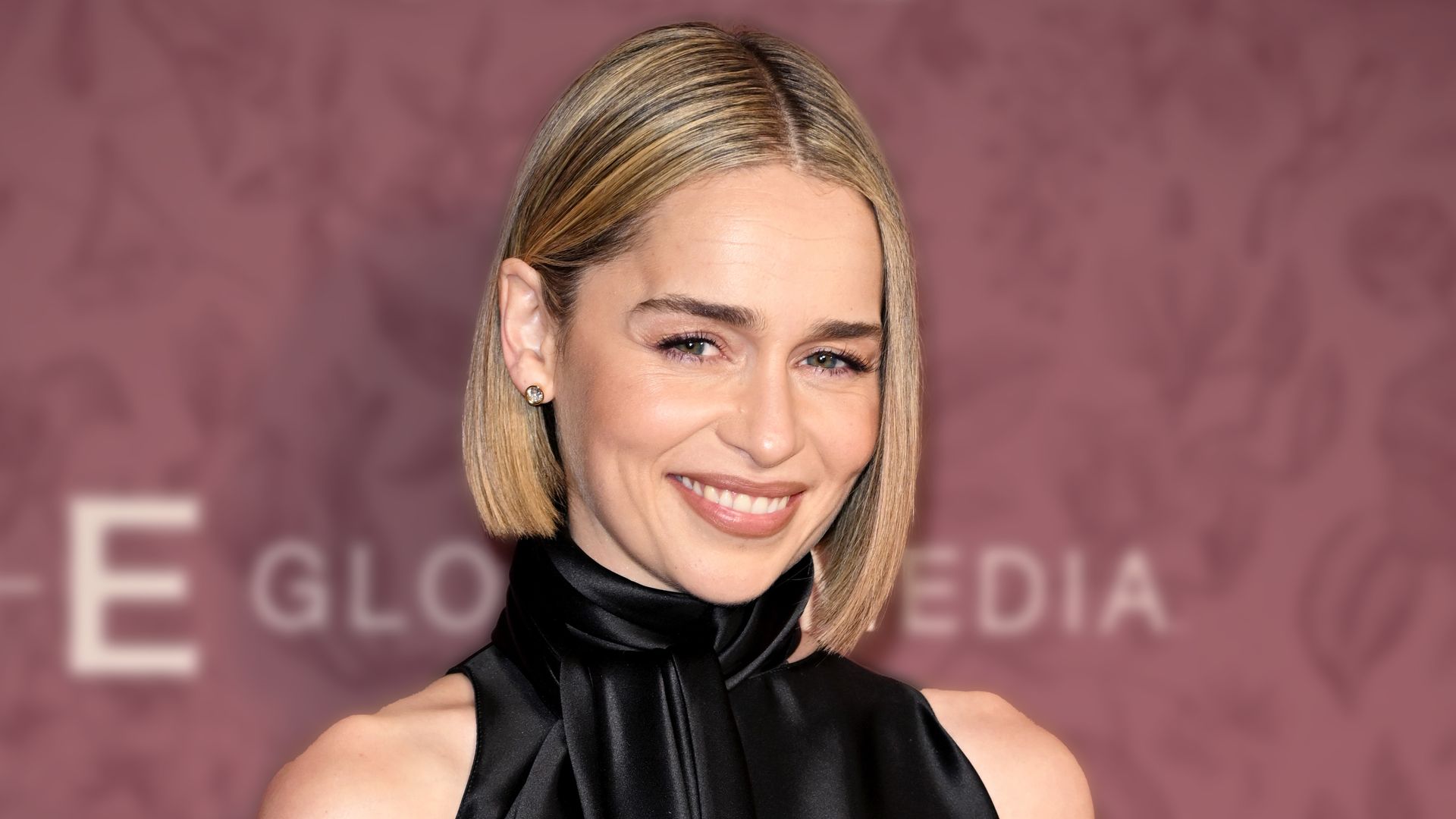Emilia Clarke se despide de su melena y apuesta por el corte bob rubio más cómodo y rejuvenecedor