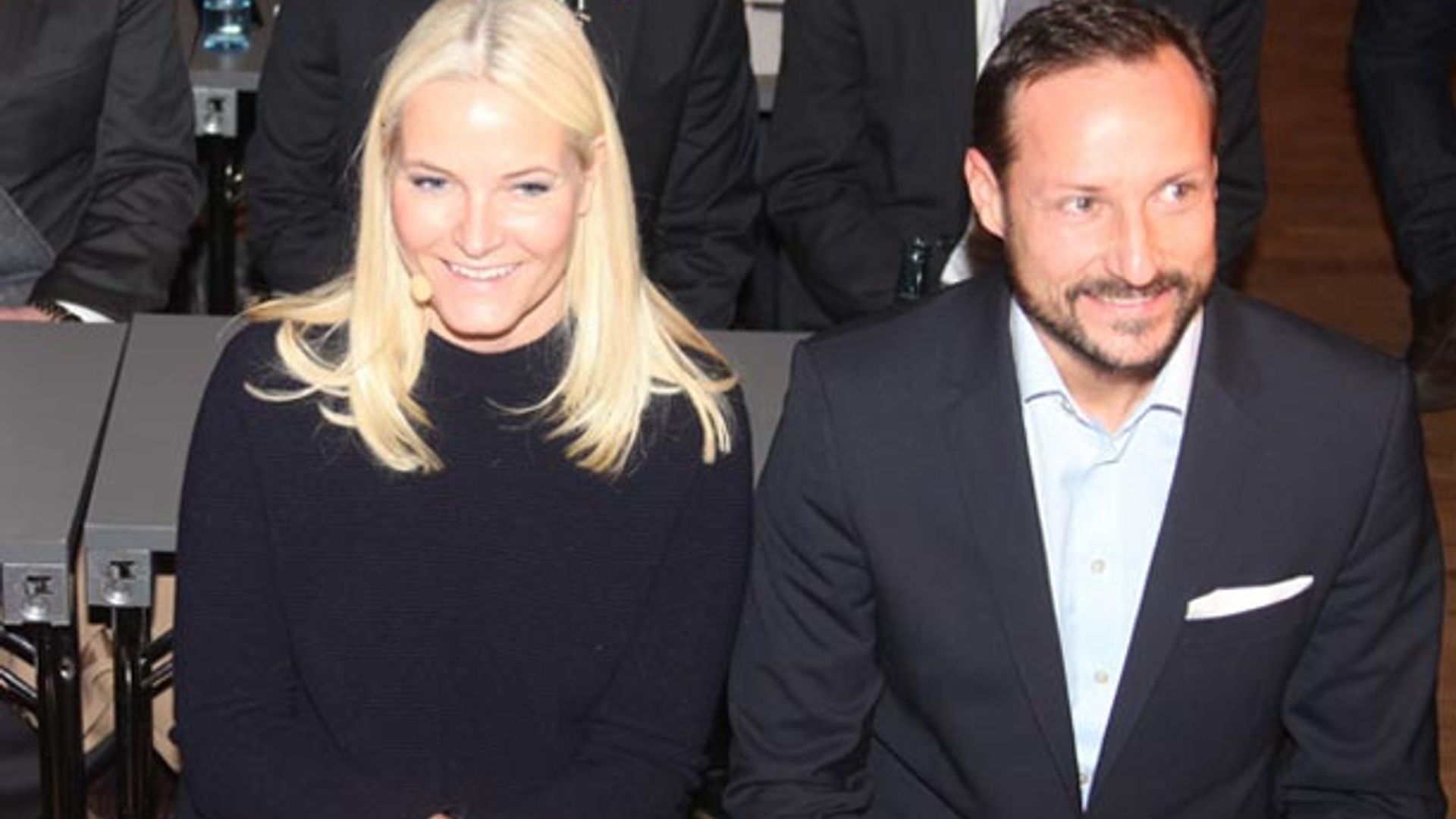 Mette-Marit de Noruega sufre un accidente el día de su 14º aniversario de boda