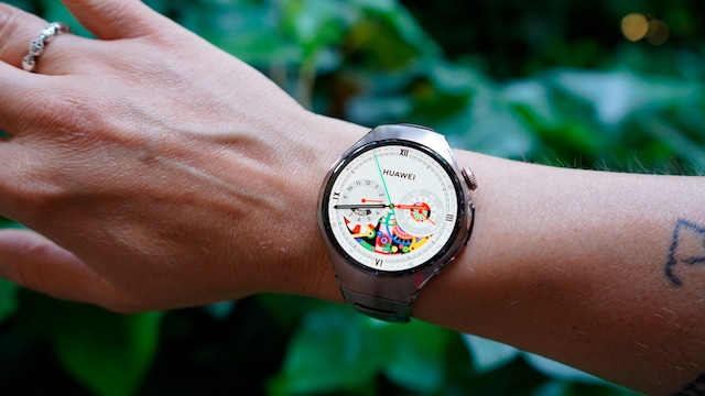 El Huawei Watch 5 en una muñeca