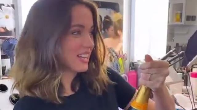 ana armas golden globe