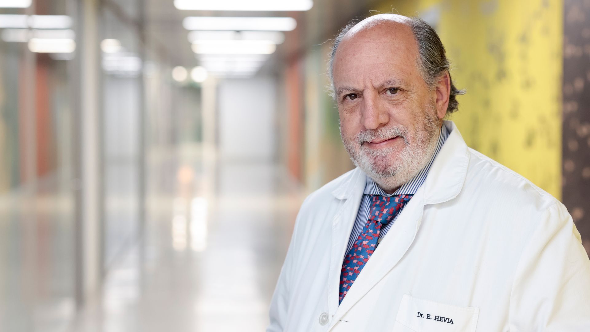 Dr. Eduardo Hevia Sierra, especialista en Cirugía Ortopédica y Traumatología