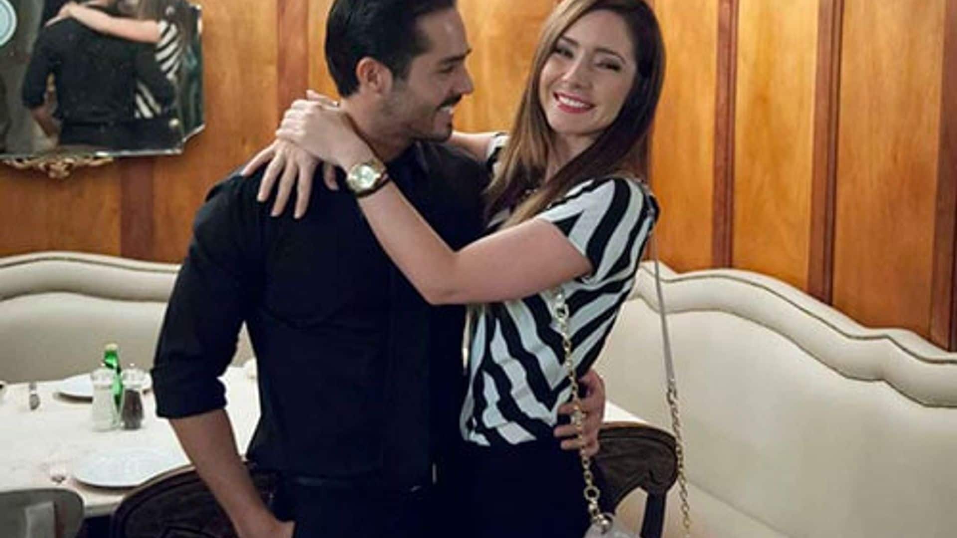 José Ron, guapo y exitoso, celebra su cumpleaños 32 al lado de su familia y de su amor, Ariadne Díaz