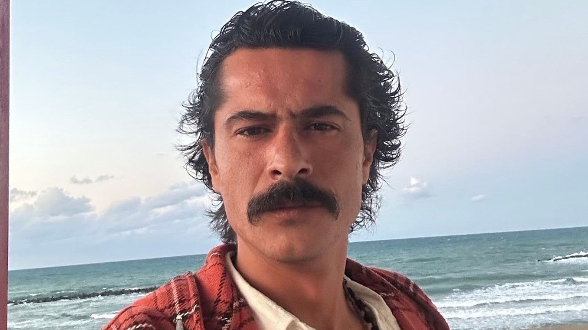 ¡Sorpresa para los fans de las telenovelas turcas! El protagonista de 'Él es mi hijo' se reconcilia con su mujer tras tres años divorciados