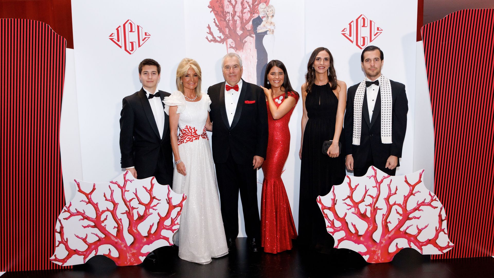 Cristina Yanes y José Luis Santos con sus hijos