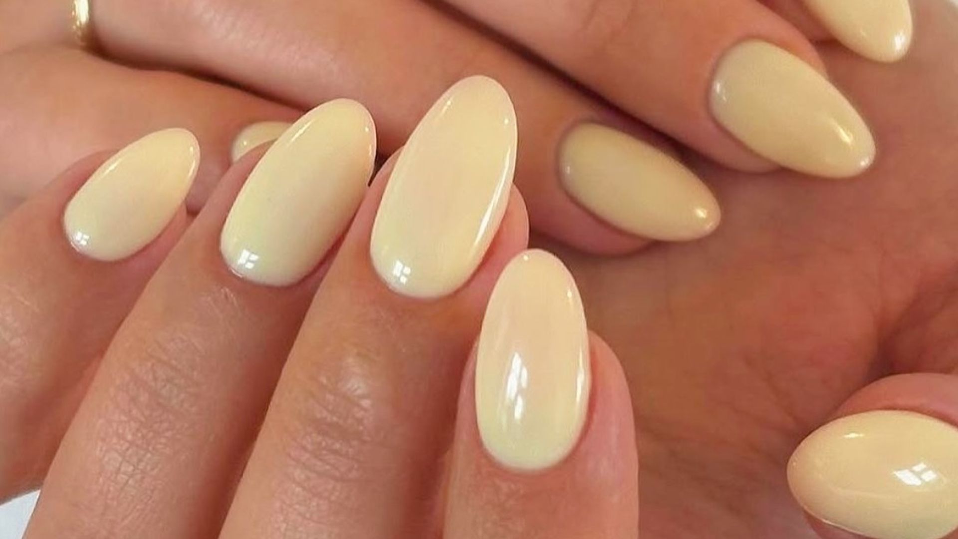 12 manicuras ovaladas para las que buscan un efecto elegante: la forma que más estiliza las uñas