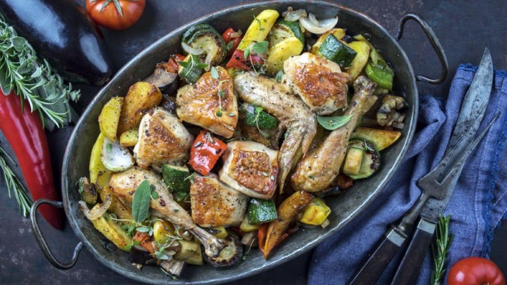 Pollo al horno con patatas y berenjenas