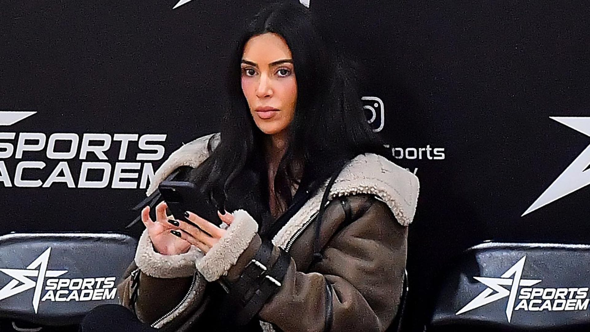 El incómodo encuentro de Kim Kardashian y su ex Kanye West en el partido de baloncesto de su hijo