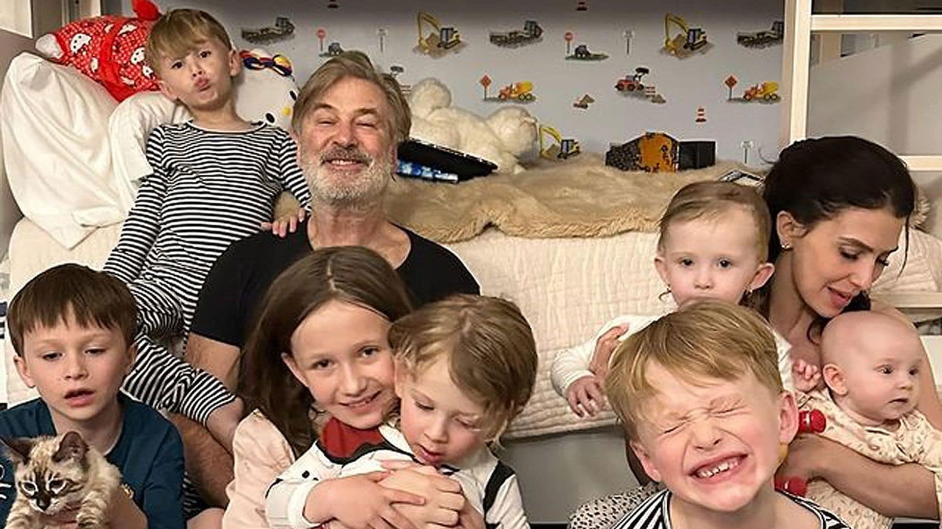 Bertín Osborne será padre y abuelo a la vez: recordamos otros casos como los del cantante