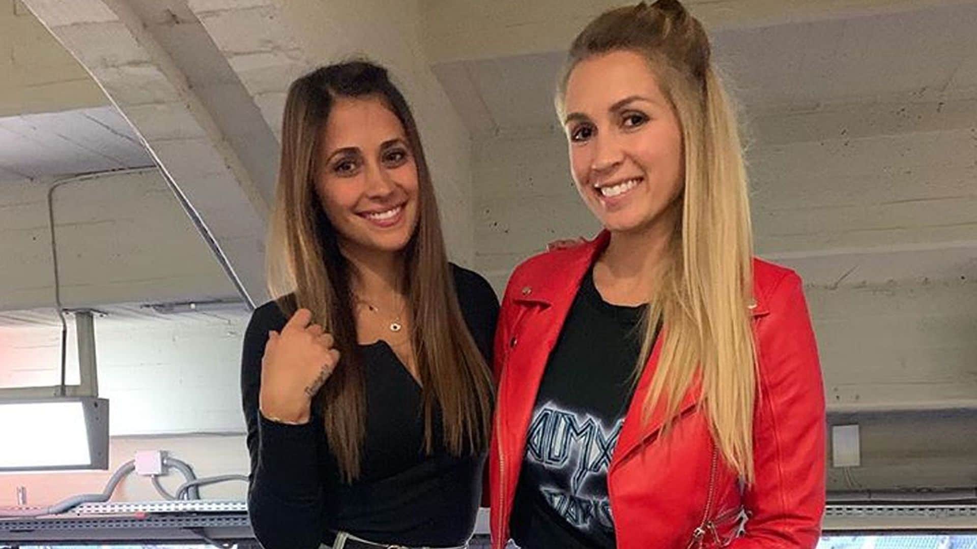 Multitudinario club de fans: Antonela y Sofía Balbi con sus hijos animando a sus papás