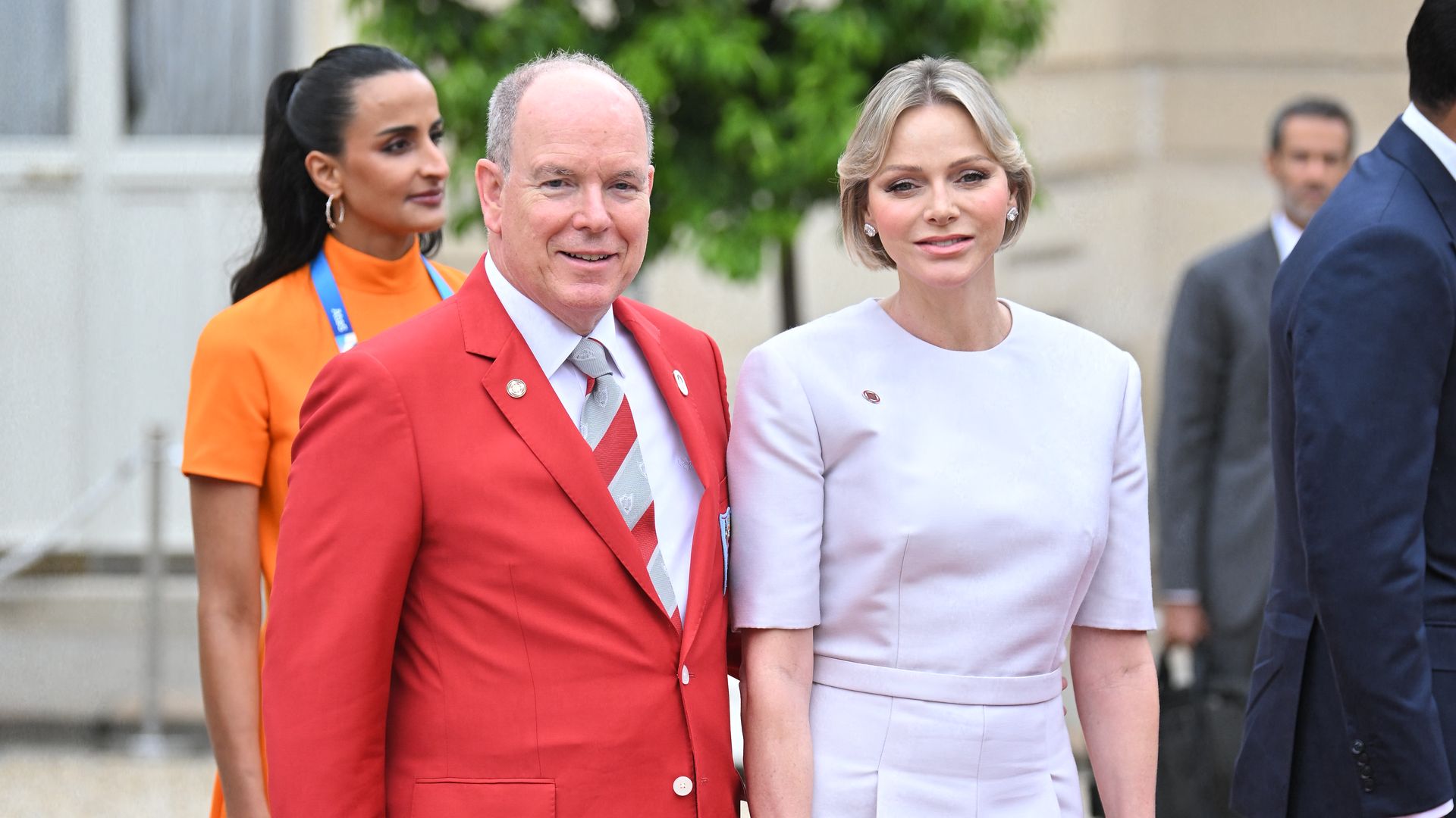 De Charlene de Mónaco a Mary de Dinamarca: así han vestido las 'royals' en su gran cita de París