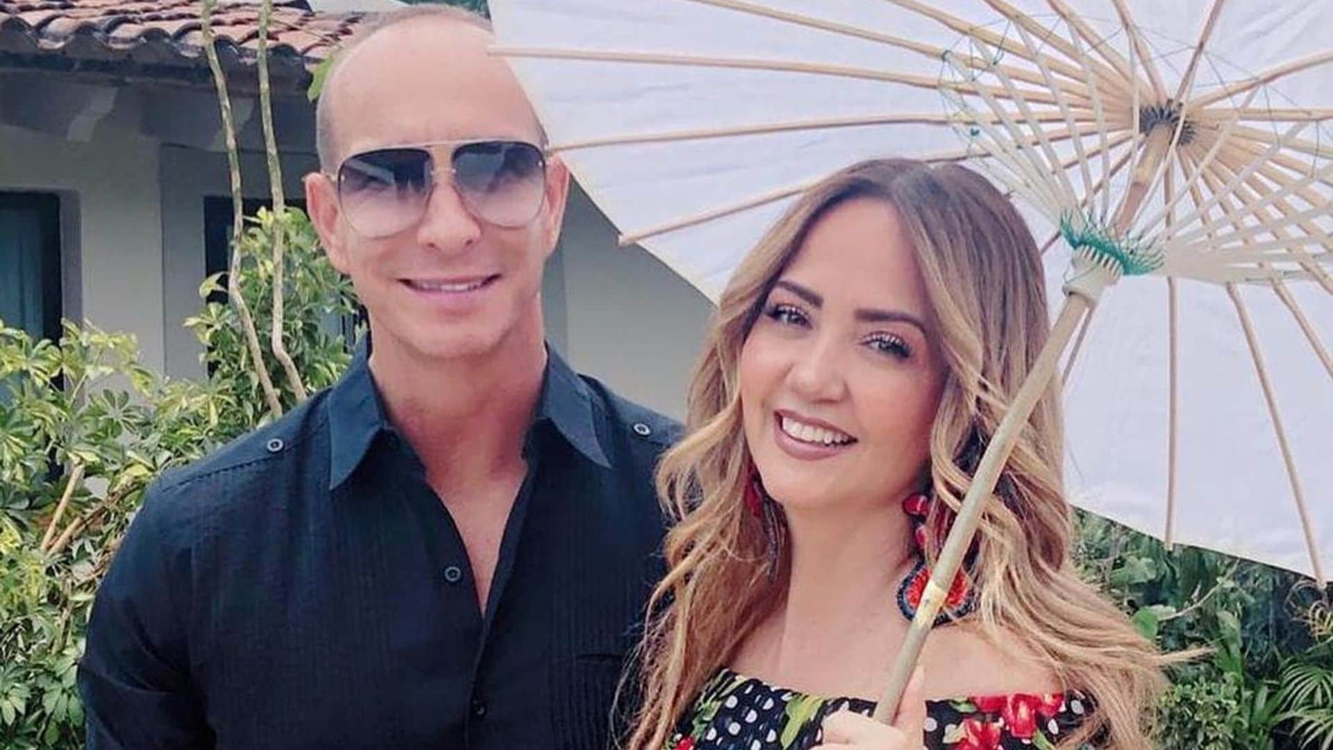 Andrea Legarreta y Erik Rubín, de nuevo juntos, esta vez por el debut de Mía en televisión