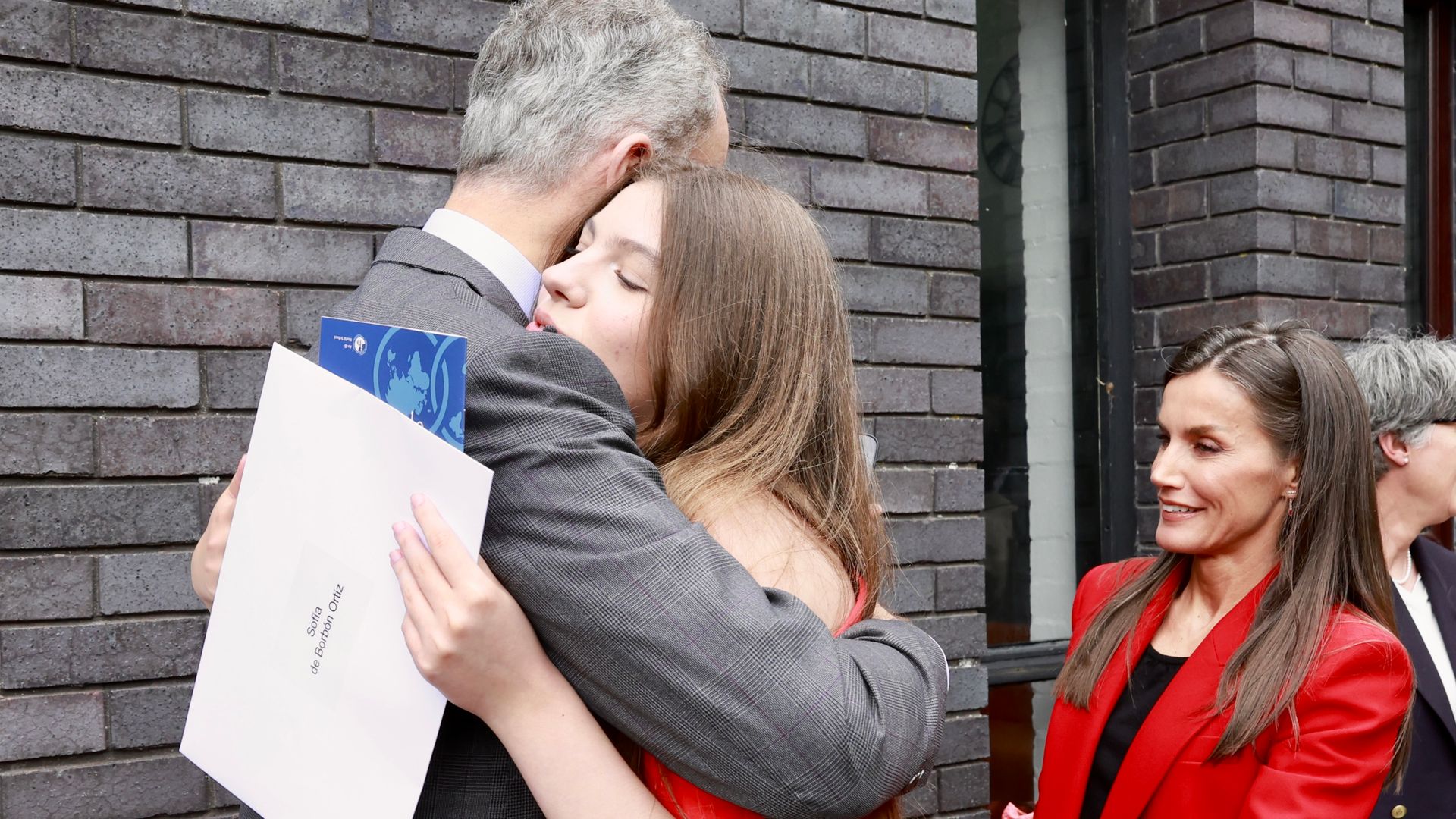 Despliegue sin precedentes para la graduación de la infanta Sofía: Felipe VI vuelve a señalar su papel en la Corona