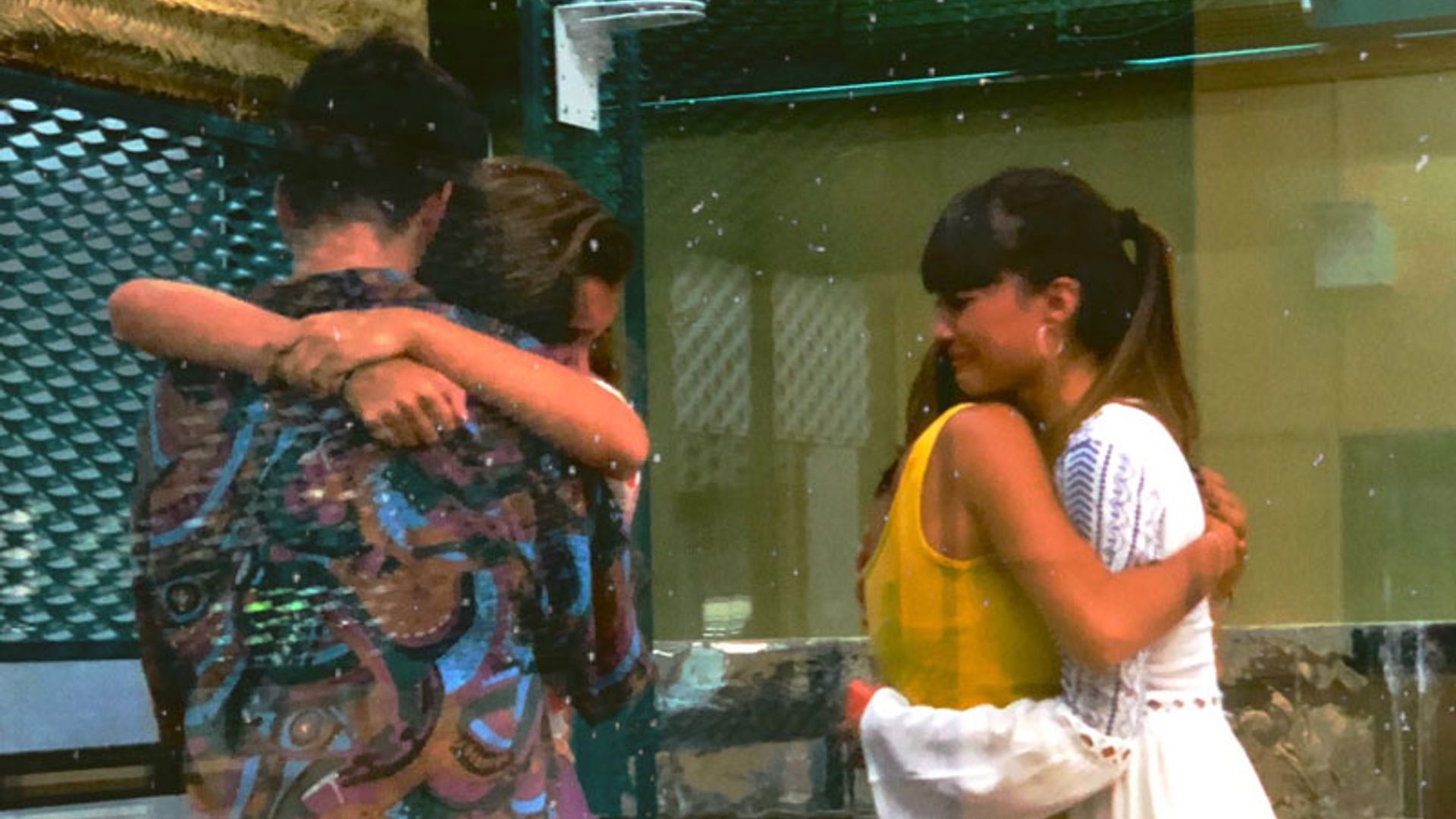 Recuerdos a flor de piel y muchas lágrimas... Roi, Amaia, Aitana y Ana regresan a la academia de OT