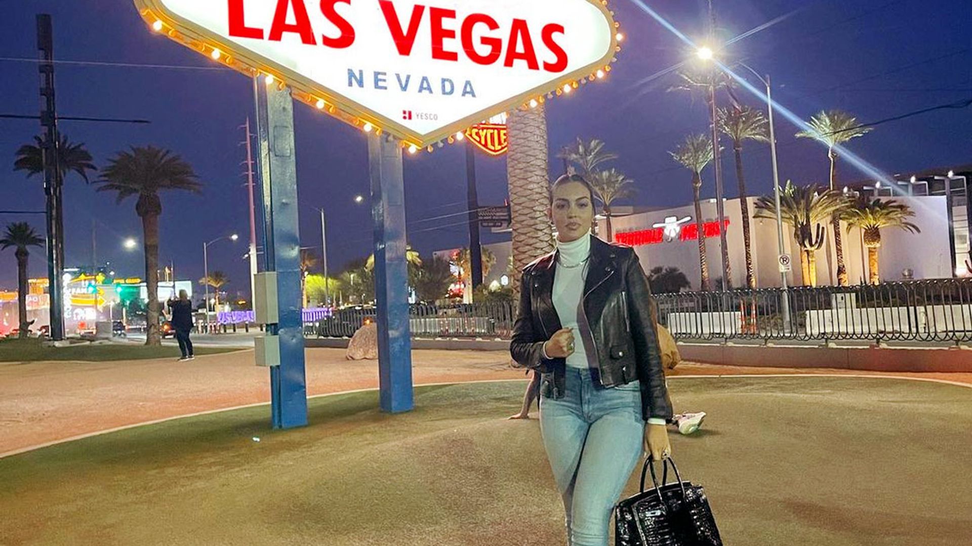 Georgina Rodríguez sorprende con un look que solo podía llevar en Las Vegas