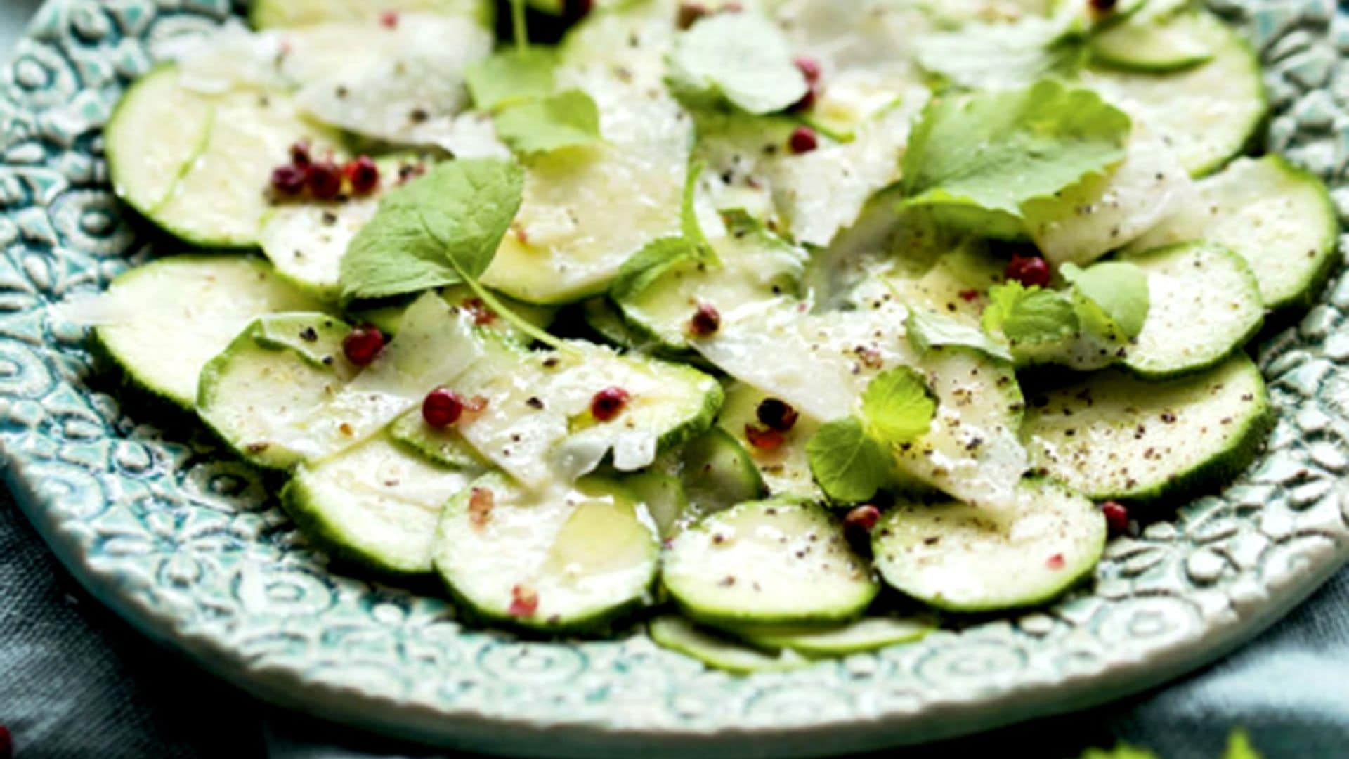 'Carpaccio' de calabacín y pimienta roja