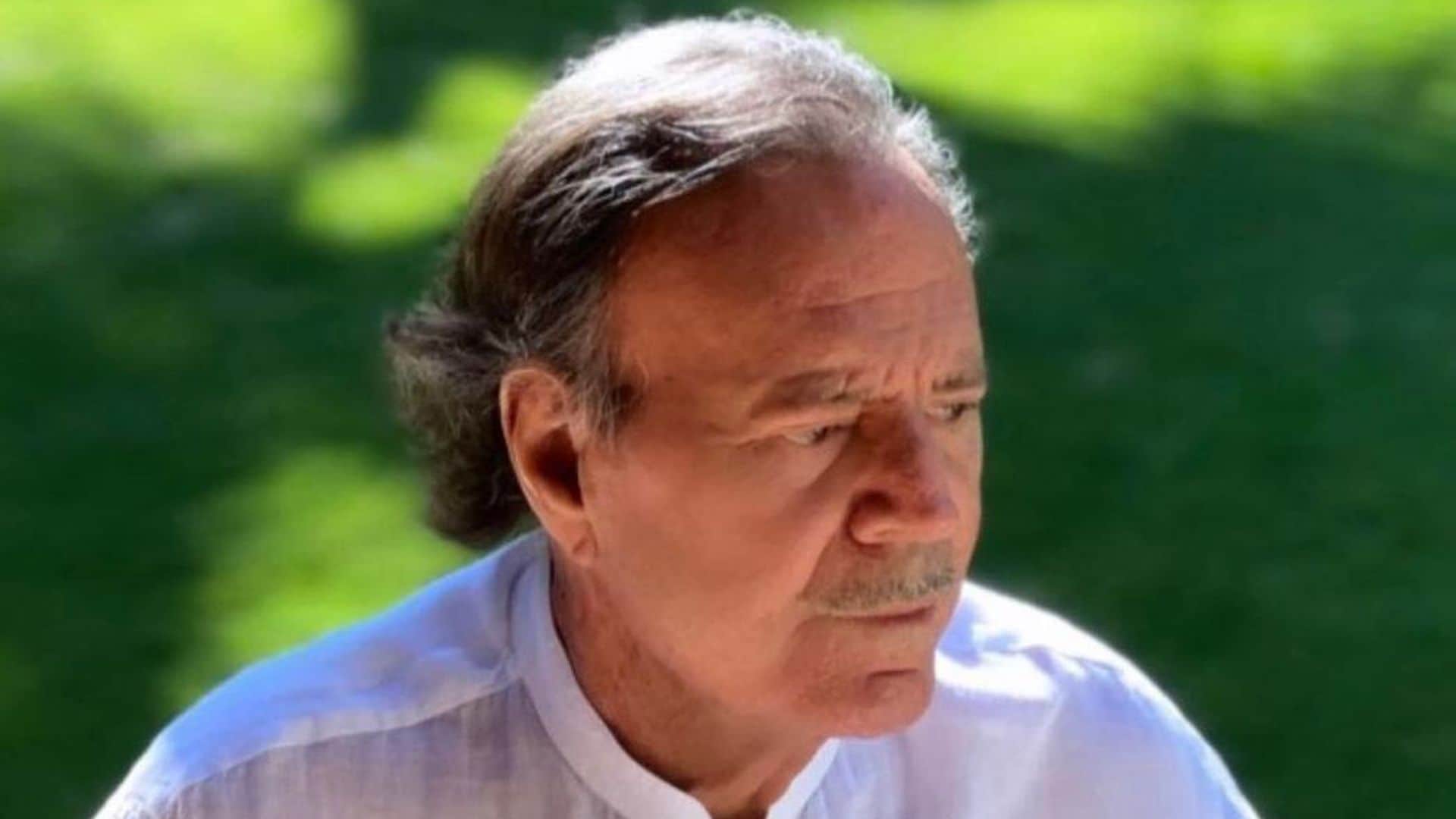 Julio Iglesias desmiente los rumores de su salud con un contundente mensaje