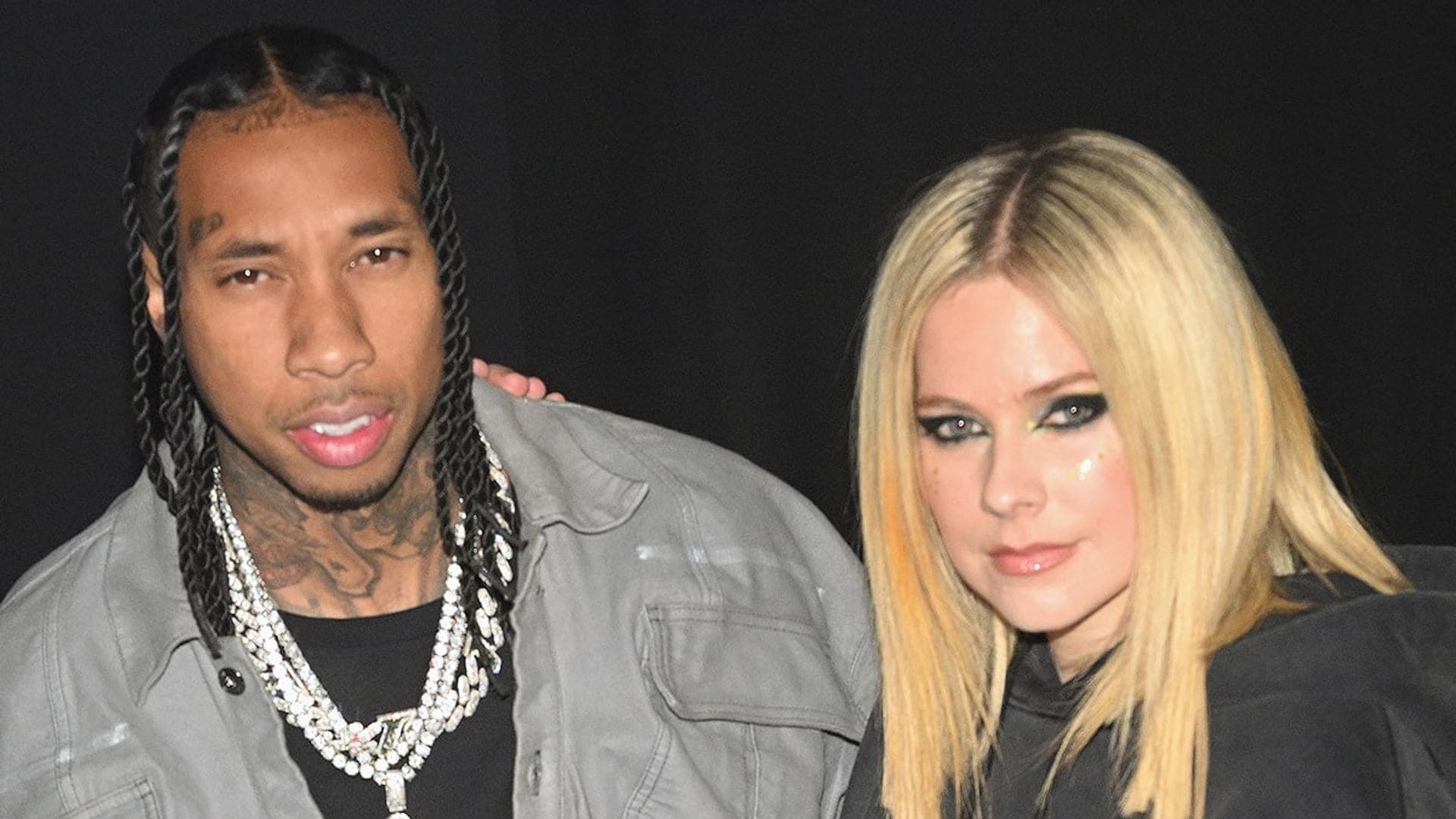 El beso con el que Avril Lavigne y Tyga, el exnovio de Kylie Jenner, confirman su romance