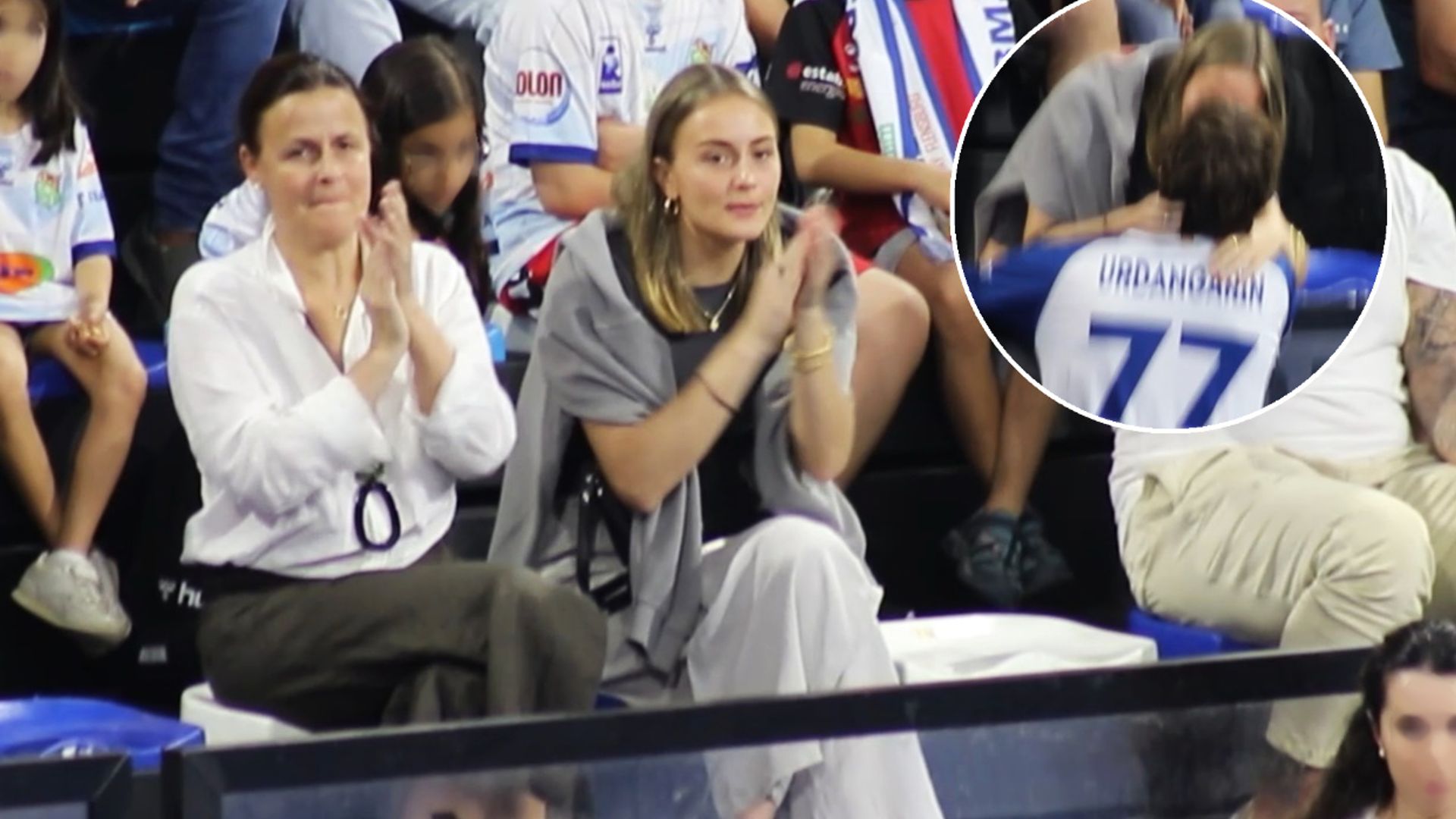 El romántico beso de Pablo Urdangarin y su novia, Johanna Zott, durante la última victoria del deportista