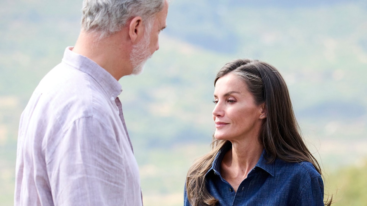Los reyes Felipe y Letizia cierran su gira en las zonas afectas por los incendios en Cáceres