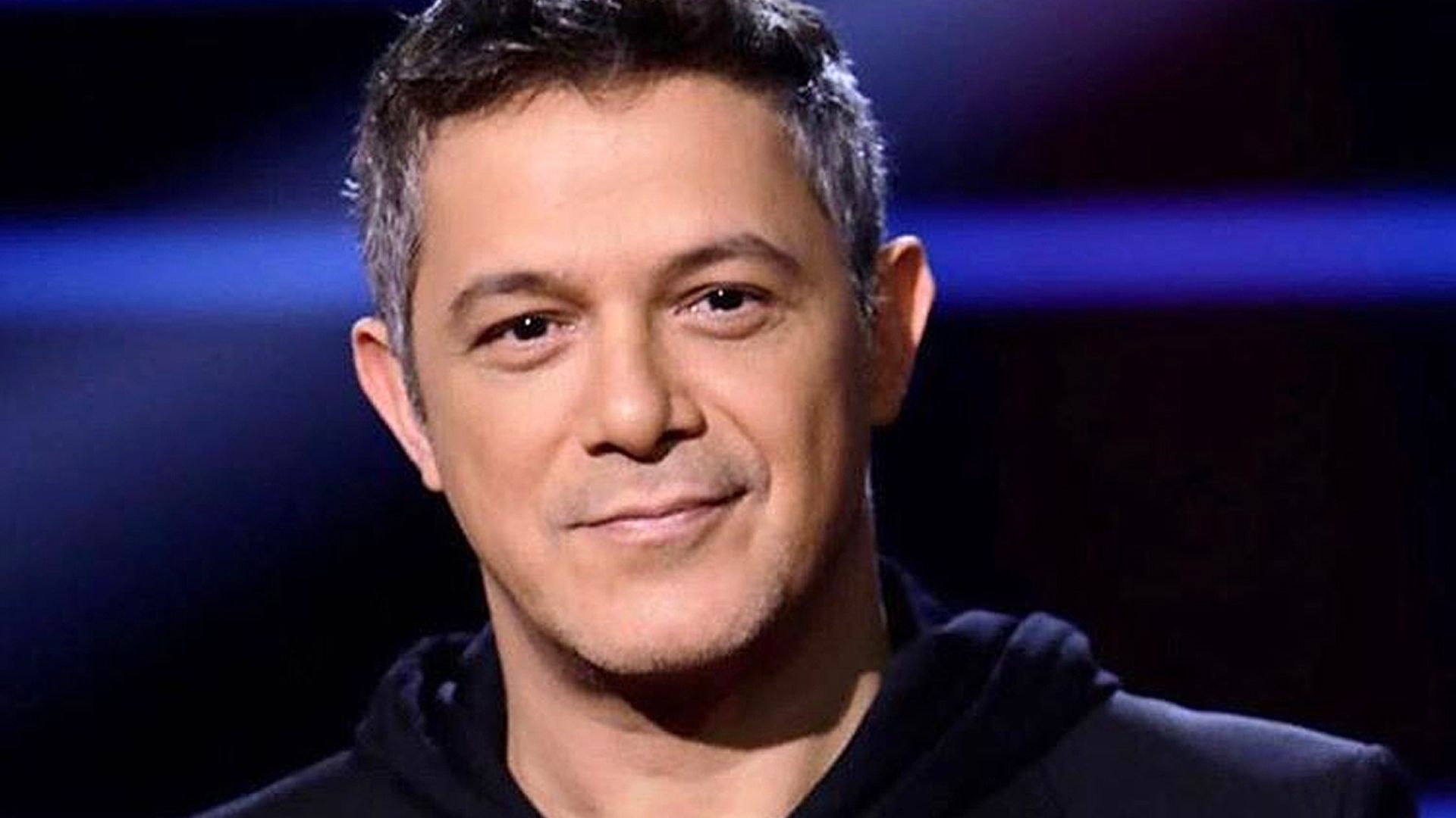 La divertida videollamada ¿a tres? de Alejandro Sanz y su hija Alma