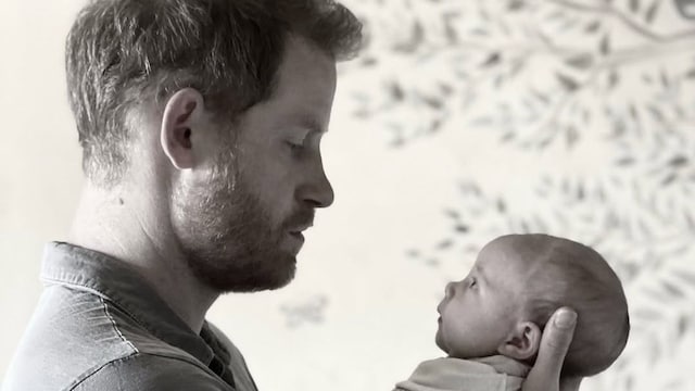 Meghan Markle compartió una foto inédita del príncipe Harry junto a su hija Lilibet de cuando la pequeña era una bebé
