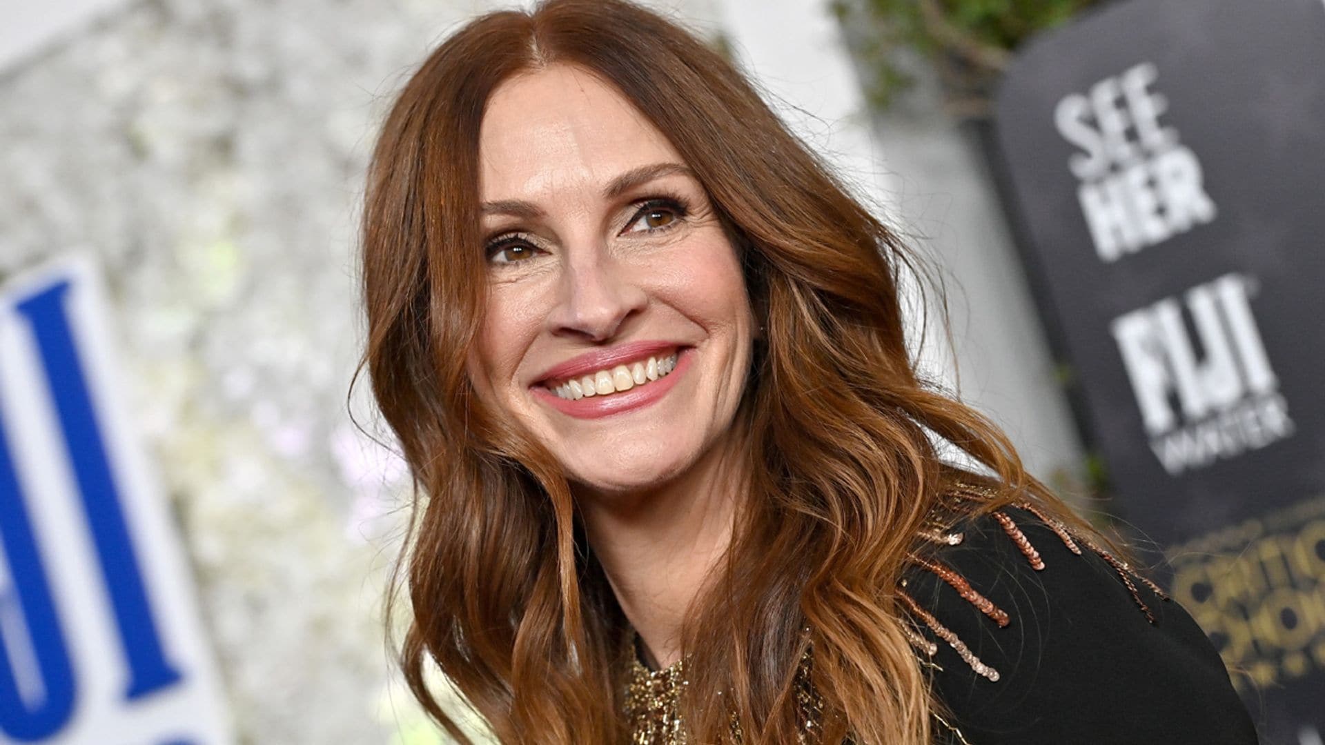 Julia Roberts se marca un 'Jane Birkin' con su nuevo cambio de look que resta años