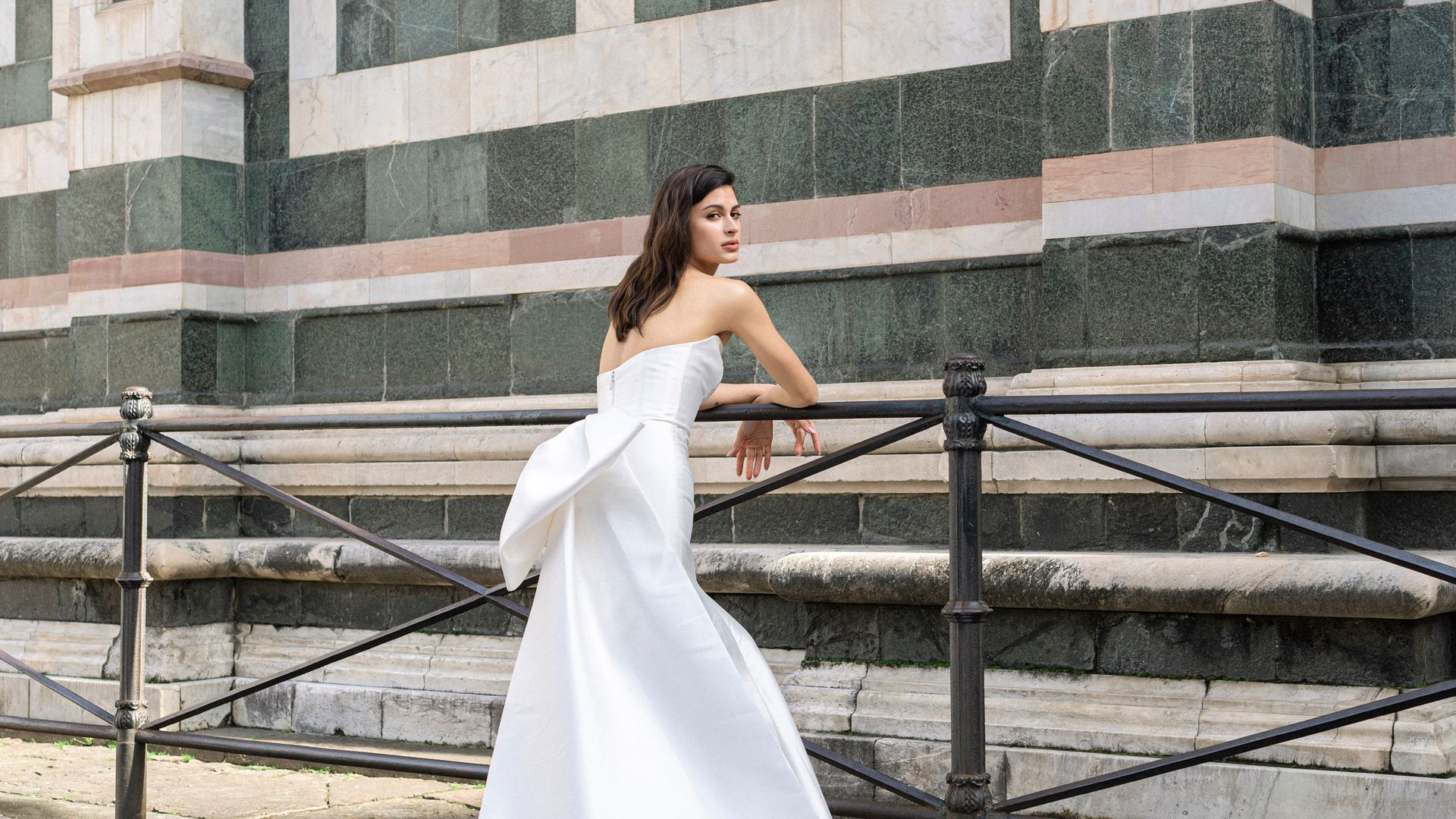 Adelantamos las próximas tendencias de novia: inspírate en estos looks de pasarela si te casas en 2025