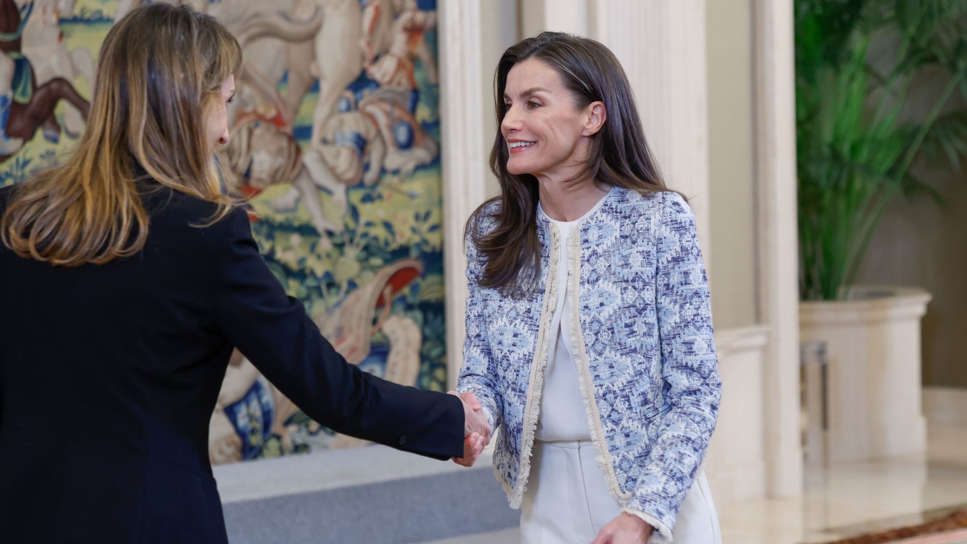La reina Letizia, preocupada por la situación de la infancia en Líbano: reunión, falta de financiación y sin poder viajar a la zona
