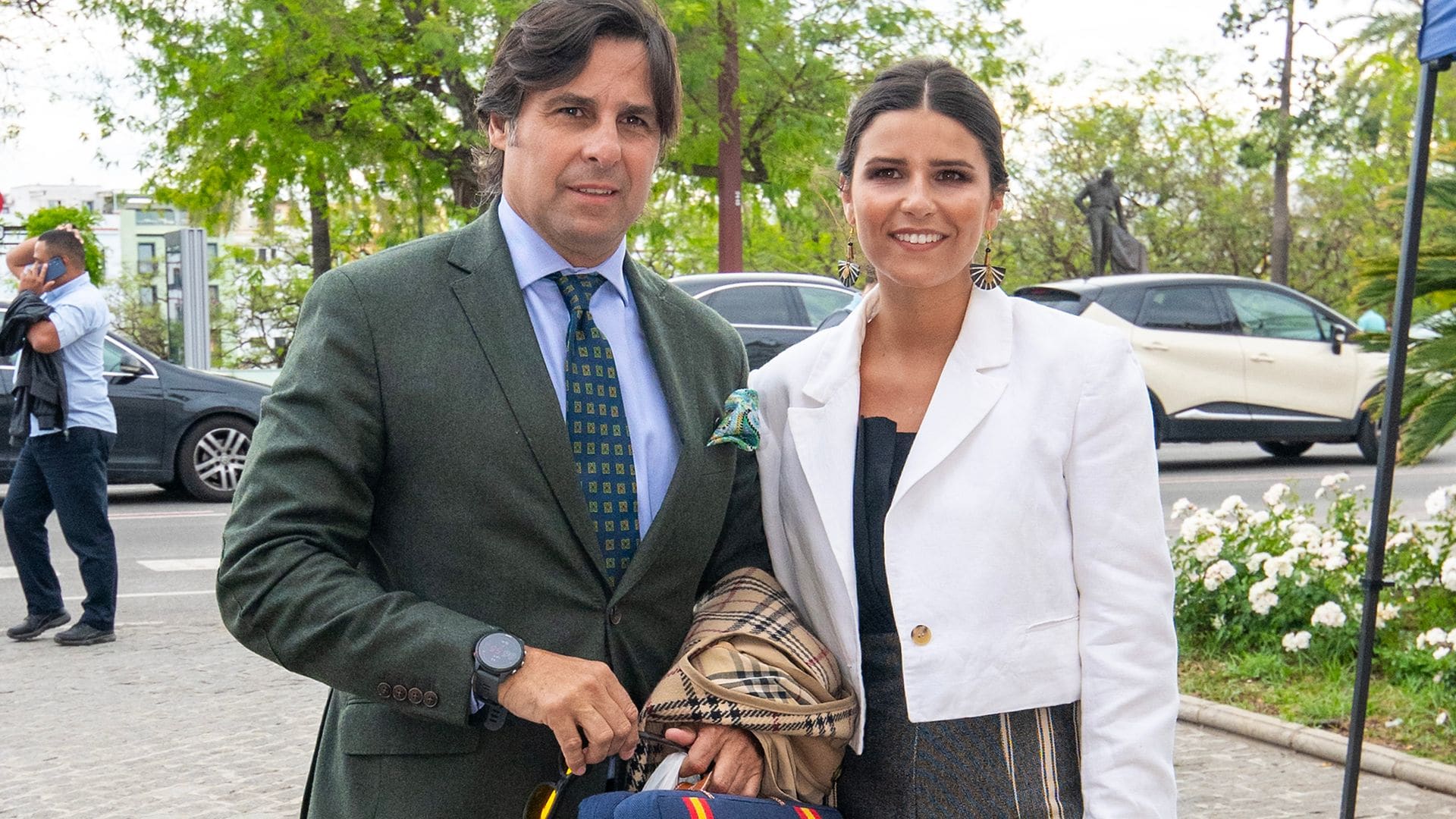 Francisco Rivera y su hija Cayetana, Joaquín, Luitingo... Tarde de toros en Sevilla para comenzar la Feria de Abril