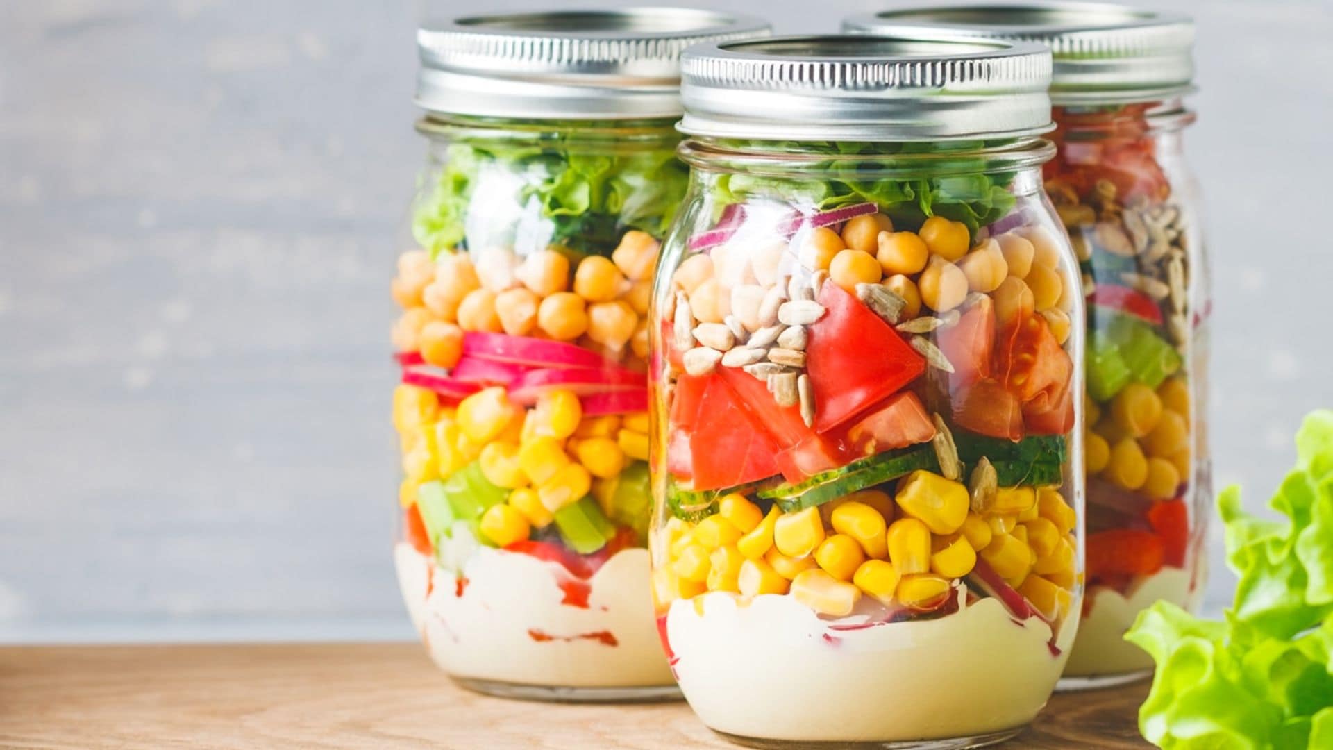 Ensalada en bote de verduras y garbanzos
