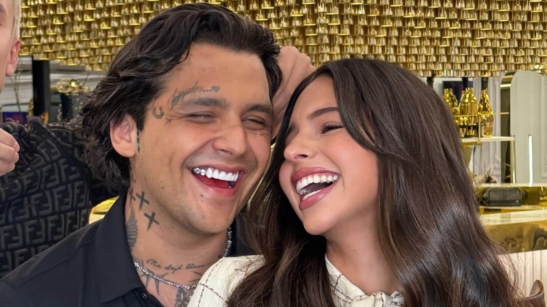 Christian Nodal opina sobre las extensiones de Ángela Aguilar, ¿le gustan o no?