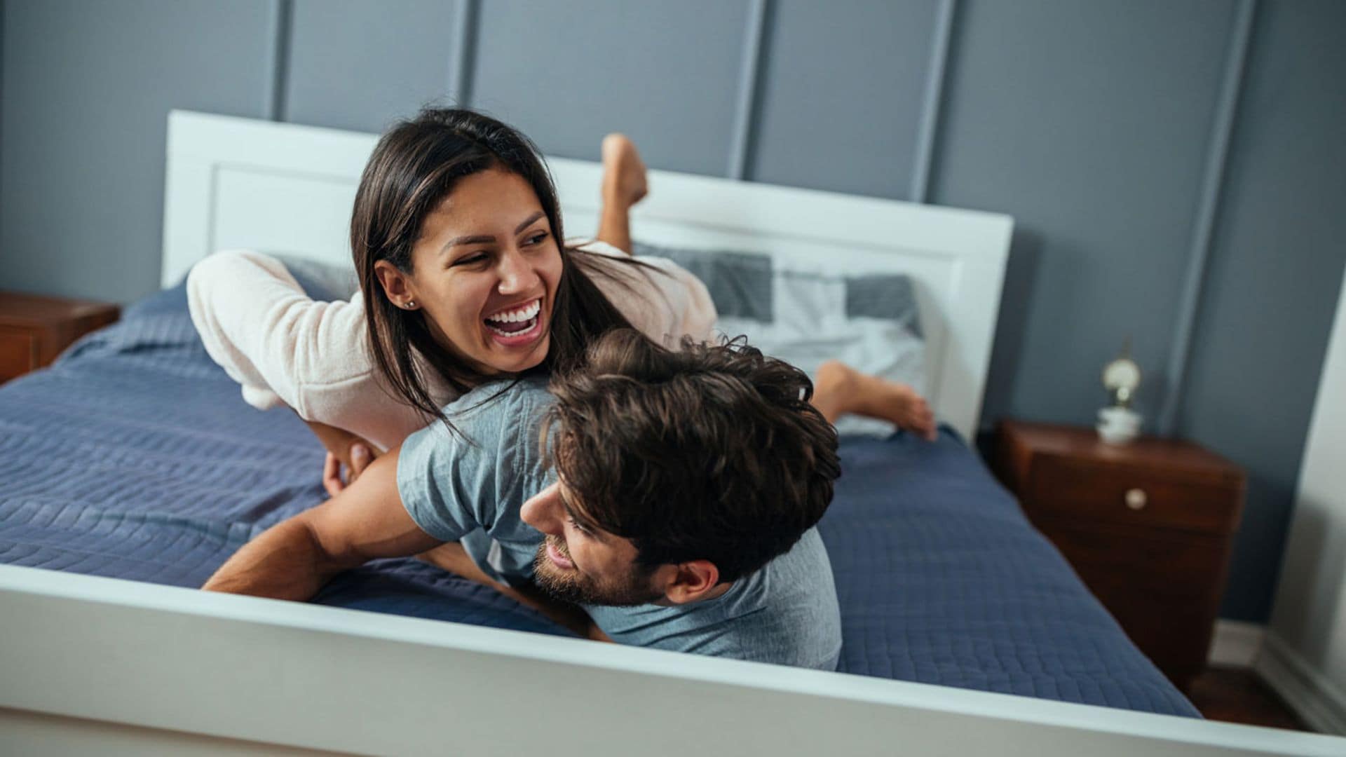 Te explicamos por qué la DHEA es la hormona de la felicidad en pareja