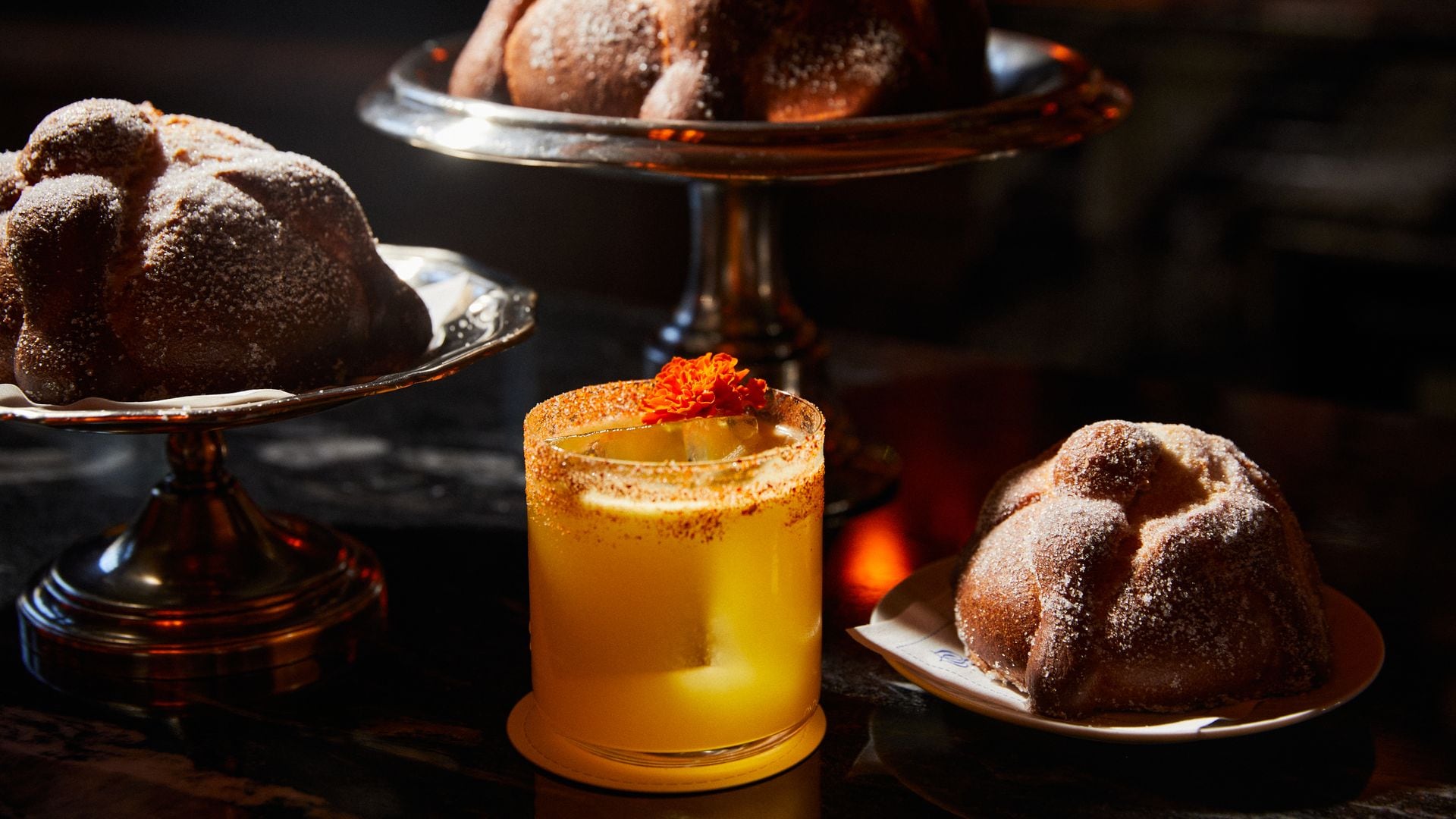 Pan de muerto y cócteles en el Hotel Santo Mauro Madrid