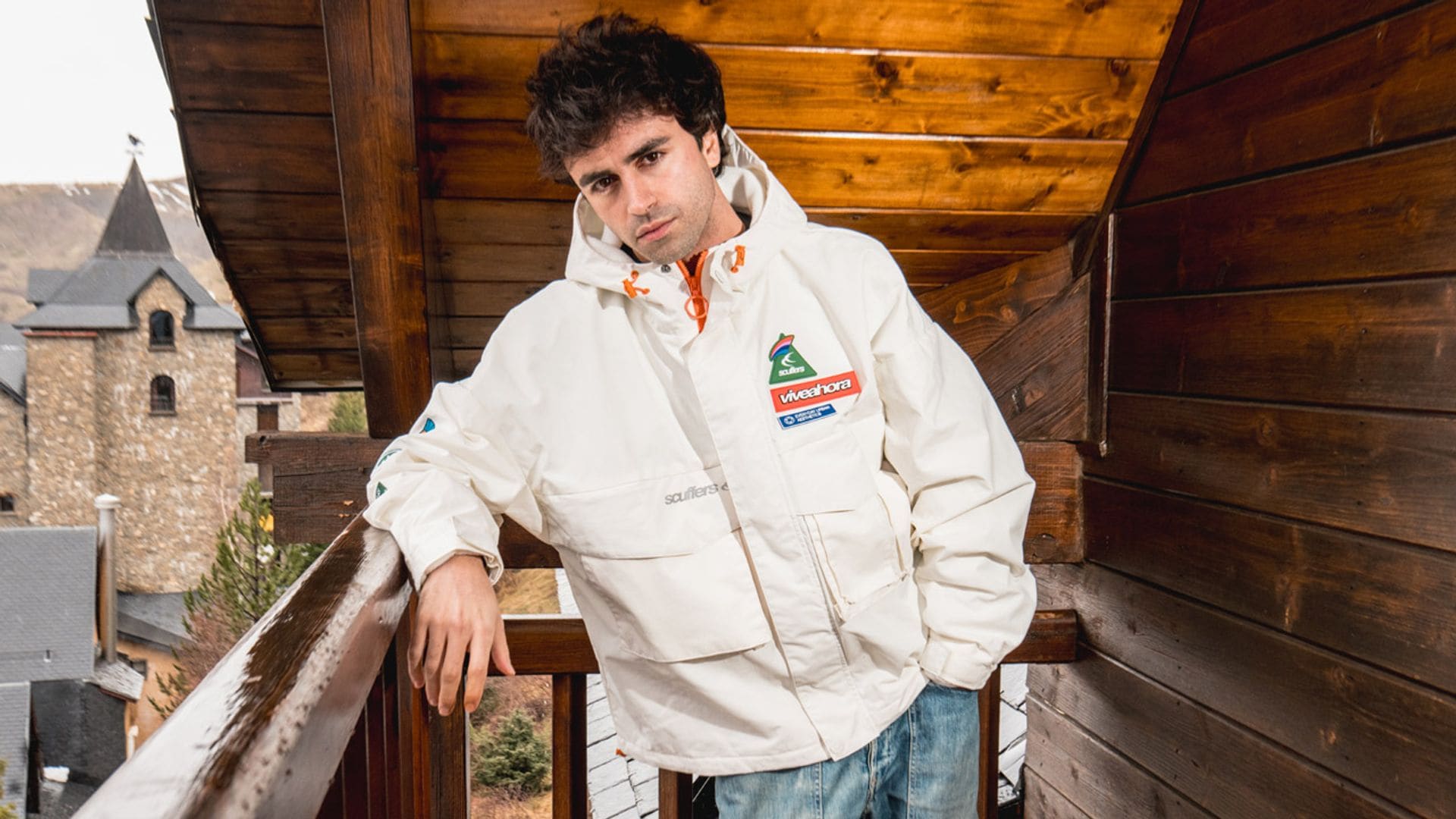 Hablamos con Itzan Escamilla ('Élite'): del look que revolucionó las redes a su última 'fake new'