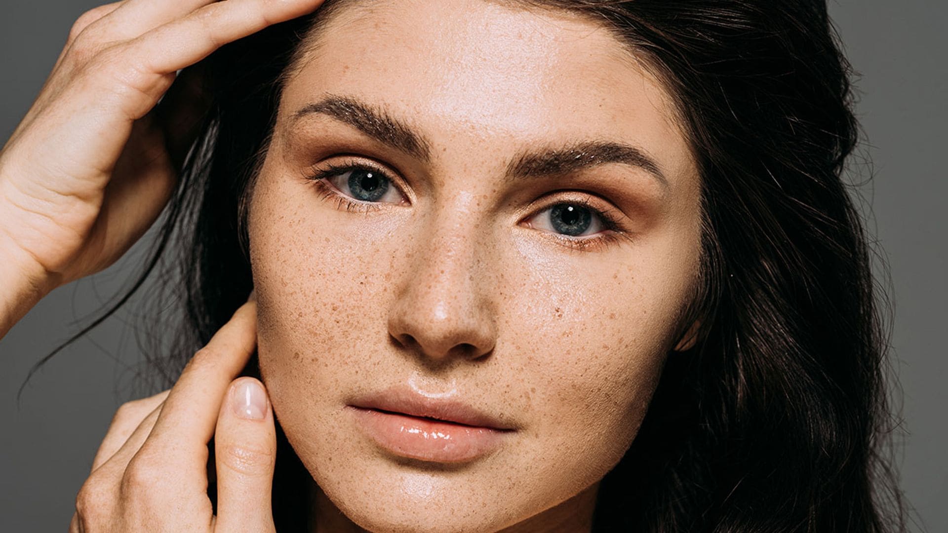Rejuvenece tu mirada tres años con estos dos productos