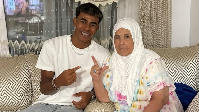 Lamine Yamal con su abuelita Fátima