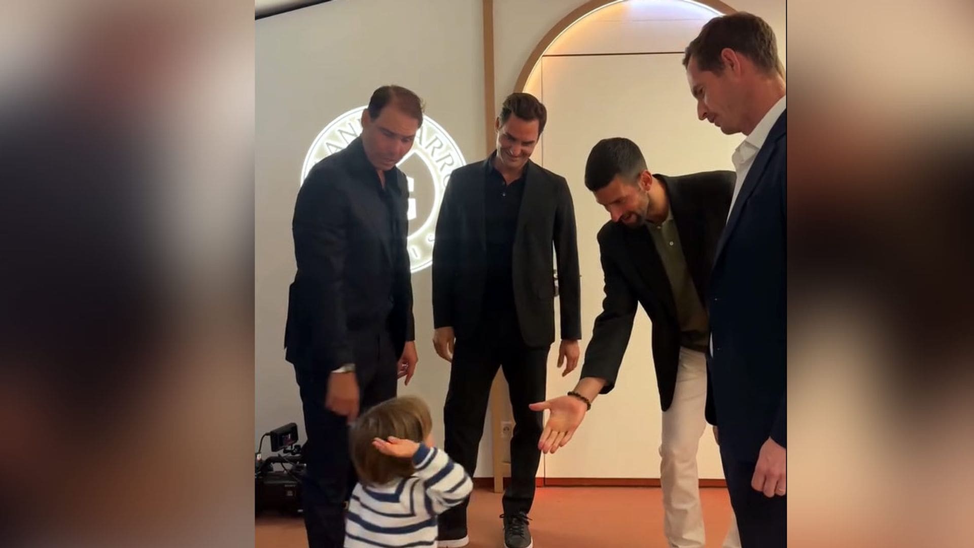 El momentazo del hijo de Rafa Nadal con los grandes rivales de su padre en Roland Garros