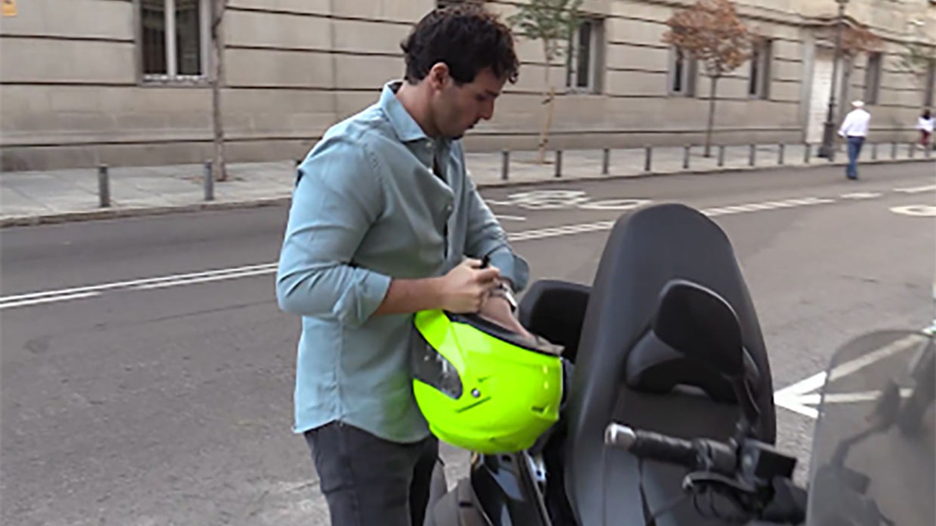 Íñigo Onieva recoge él mismo lo que le quedaba en casa de Tamara Falcó
