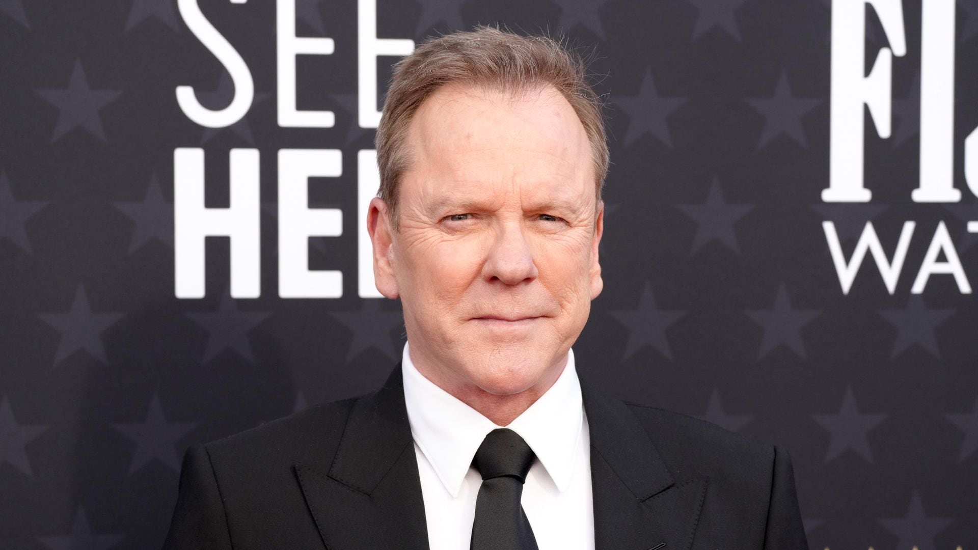 Kiefer Sutherland fue detenido en Los Ángeles por agresión y amenzas.