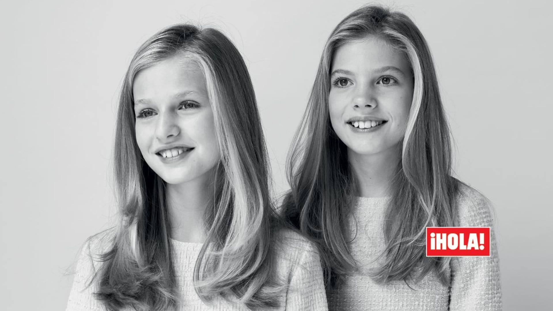 En ¡HOLA!, Leonor y Sofía, la historia detrás de su primer retrato oficial