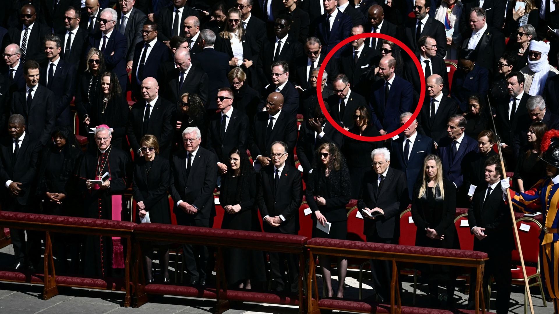 Príncipe William y la realeza: ¿Por qué se sentó alejado en el funeral del Papa Francisco?
