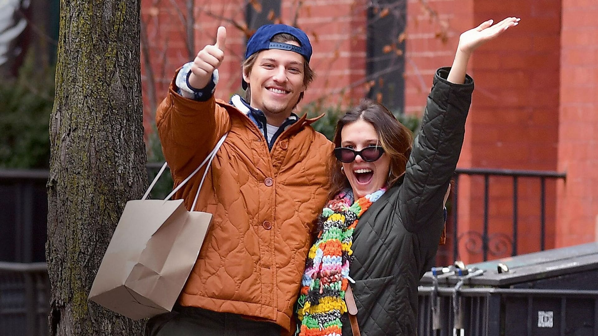 En ¡HOLA!: Millie Bobby Brown y Jake Bongiovi, una pareja ‘chiflada’ de amor y de felicidad