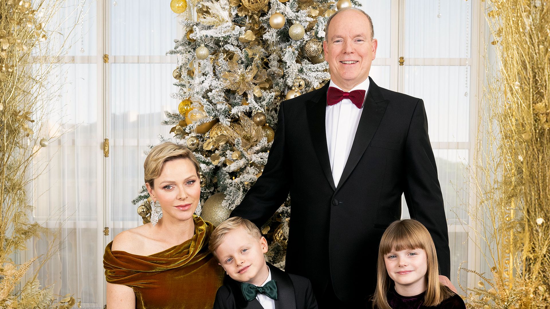 Alberto de Mónaco con Charlène y sus hijos