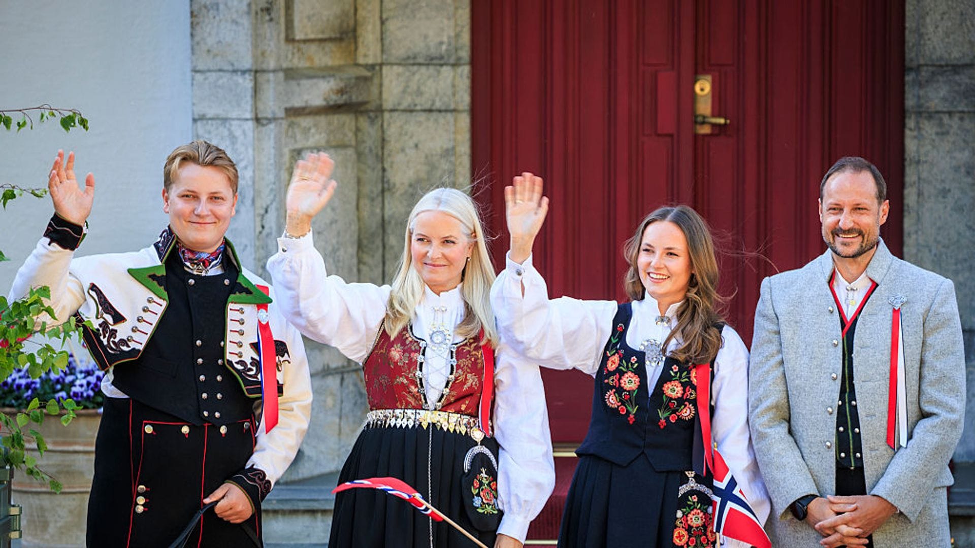 Ingrid de Noruega: de traje regional y con una compañía inesperada para celebrar el Día Nacional 
