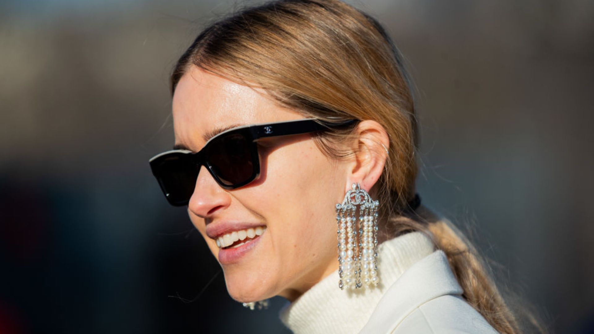 Del collar de eslabones a los pendientes 'vintage': seleccionamos las piezas que actualizan tus looks