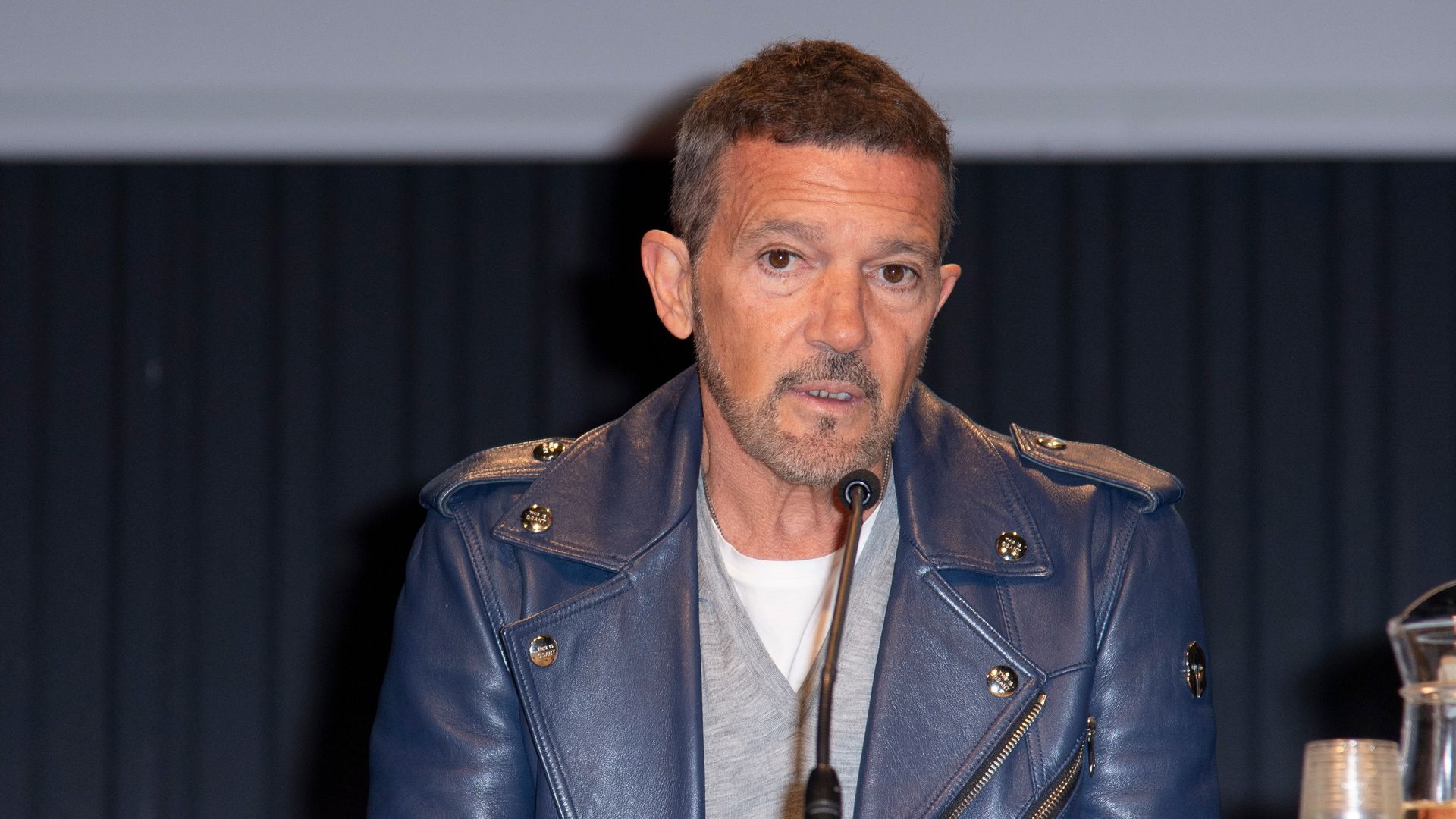 De Aitana a Antonio Banderas, todos se vuelcan con el accidente en Adamuz