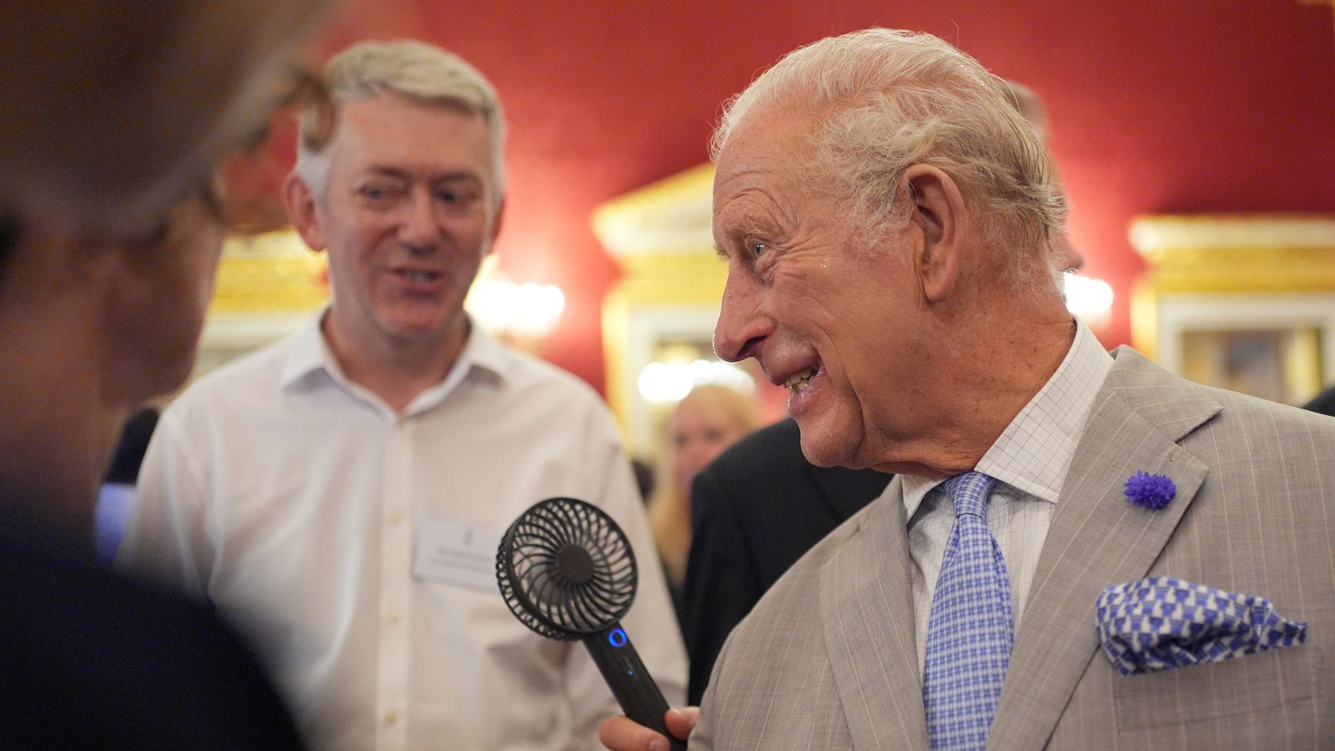 El rey Carlos III durante la recepción de la Semana del Clima de Londres, organizada por el Departamento de Seguridad Energética y Cero Emisiones Netas (DESNZ), en el Palacio de St. James, en Londres, el 24 de junio de 2026