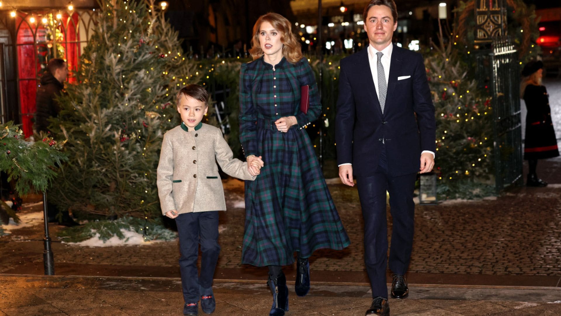 La sintonía de Beatriz de York y su hijastro Wolfie, presente en una cita ineludible de los Windsor